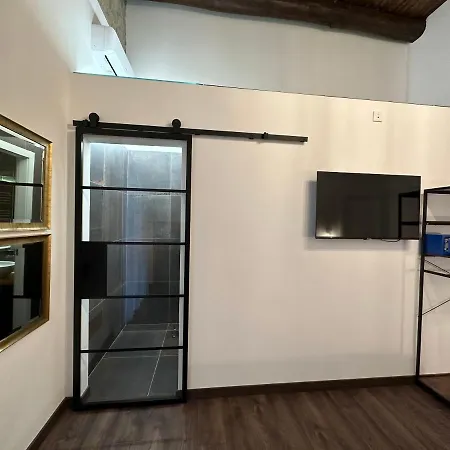 Oda ve Kahvaltı Lostnaples