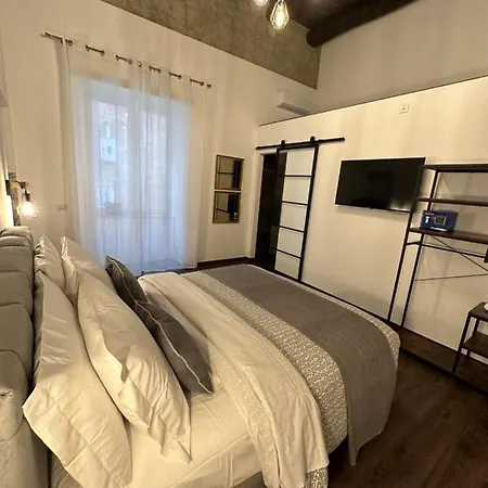 Oda ve Kahvaltı Lostnaples